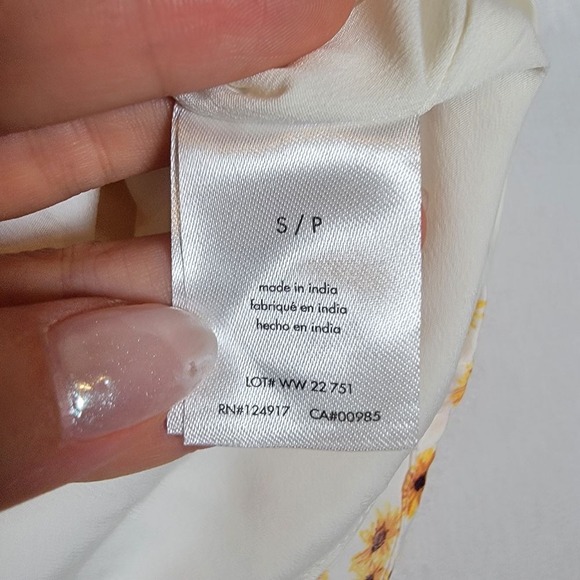 NWT WeWoreWhat Revolve Ditsy Daisies Mini Slip Skirt Sz S Ivory Multi Floral - Picture 11 of 11